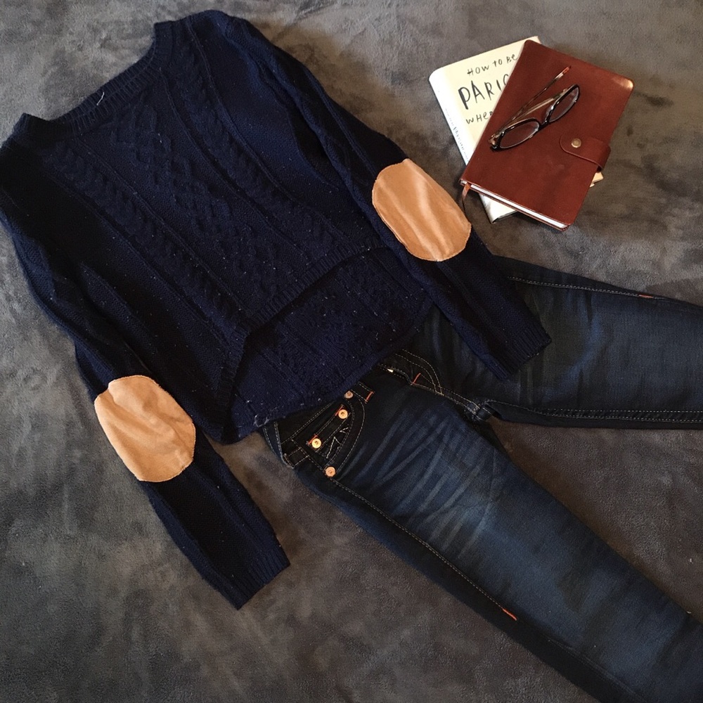 Small Navy Blue Knitted Top